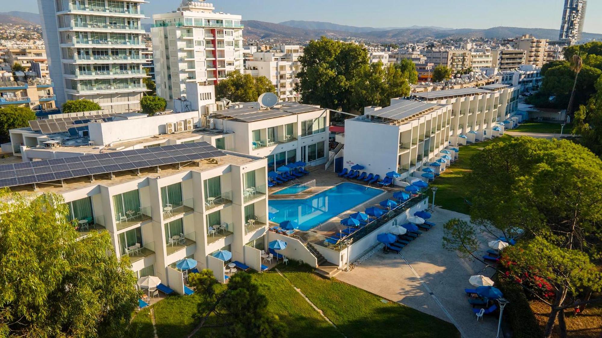 Park Beach Hotel ลิมาซอล ภายนอก รูปภาพ