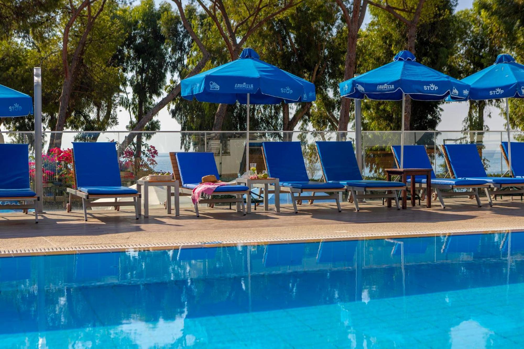Park Beach Hotel ลิมาซอล ภายนอก รูปภาพ